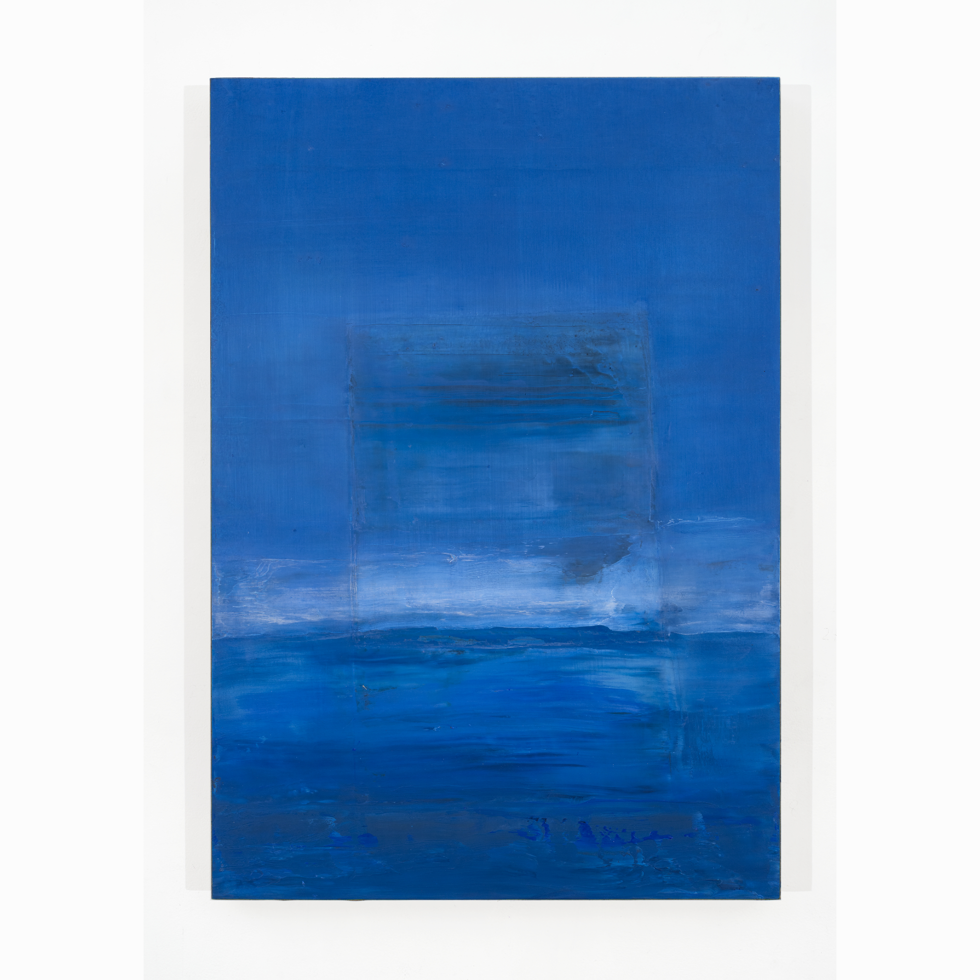indescriptible-raison-etre.jpg Peinture abstraite en tons de bleu avec des textures et un léger dégradé évoquant l’horizon.
