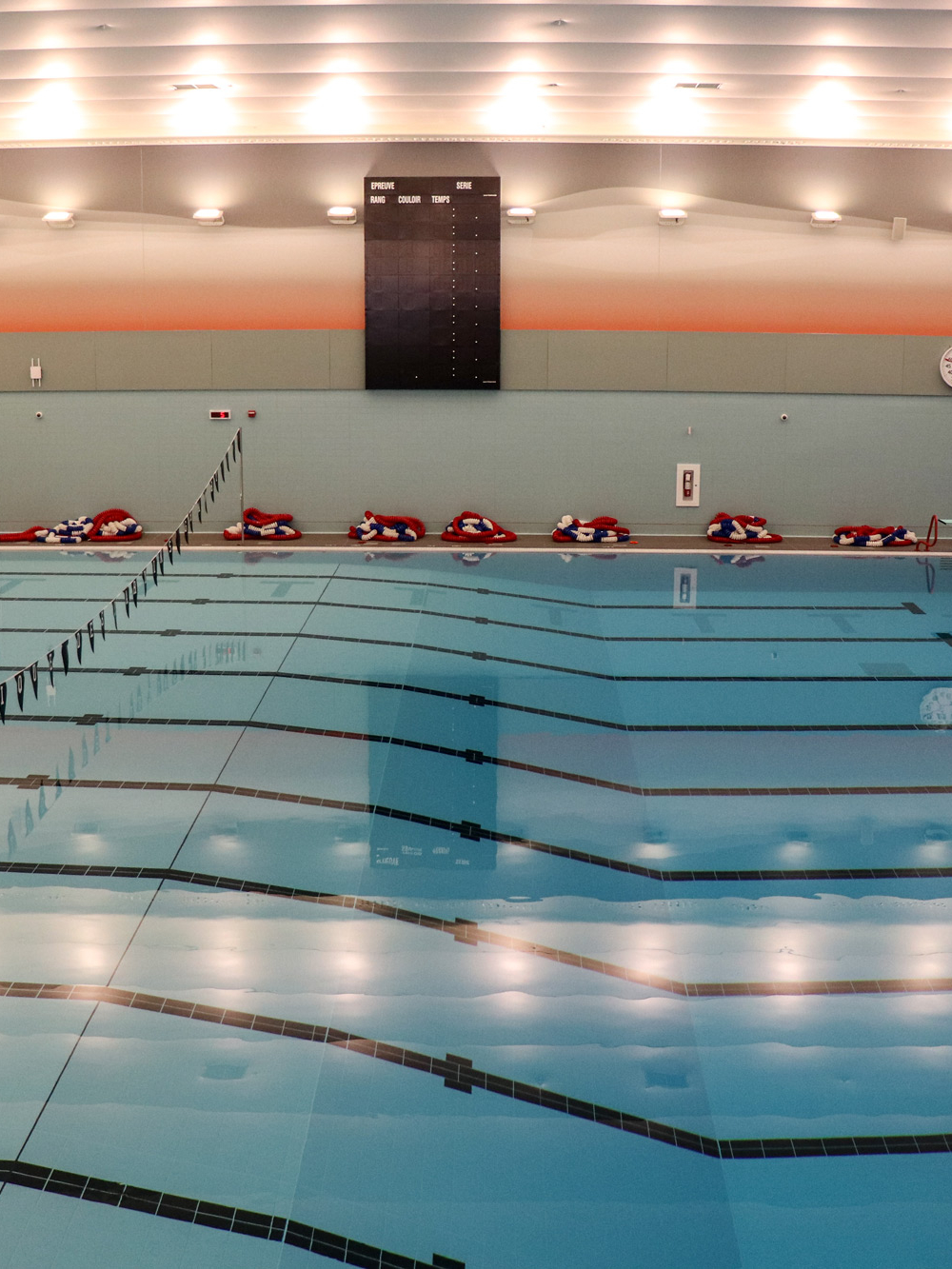 Bassin de compétition du Centre aquatique Desjardins de Granby